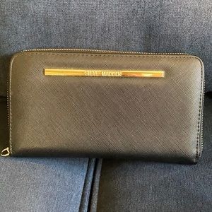 Steve Madden black wallet